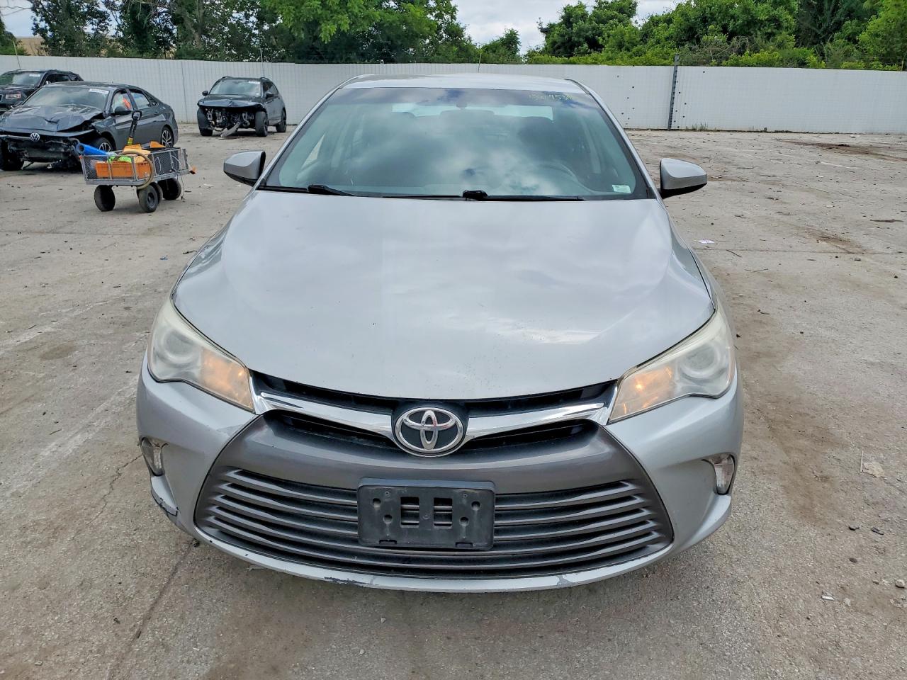2017 TOYOTA CAMRY LE photo 9