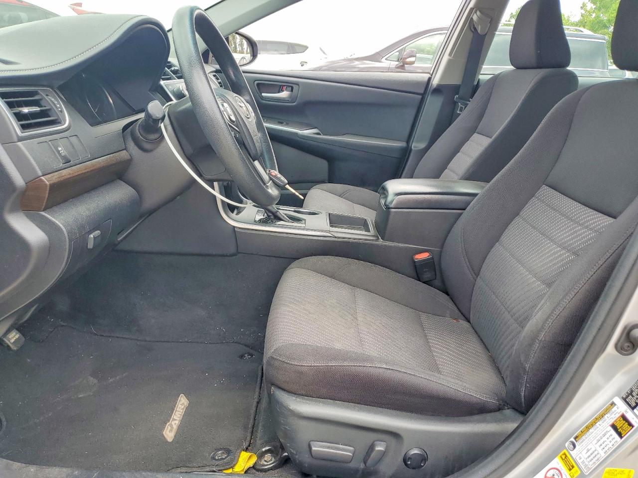 2017 TOYOTA CAMRY LE photo 13