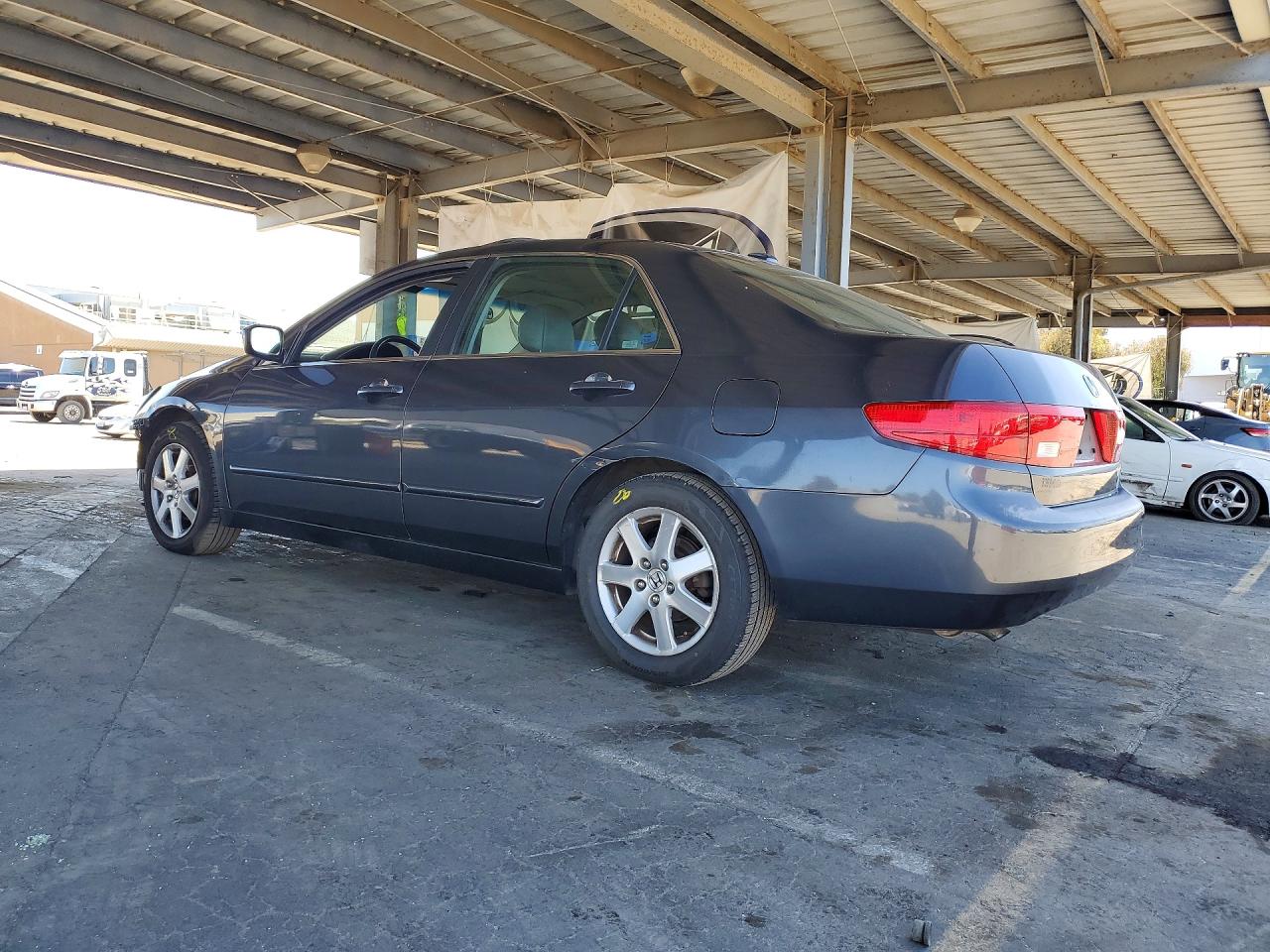 2005 HONDA ACCORD EX photo 3