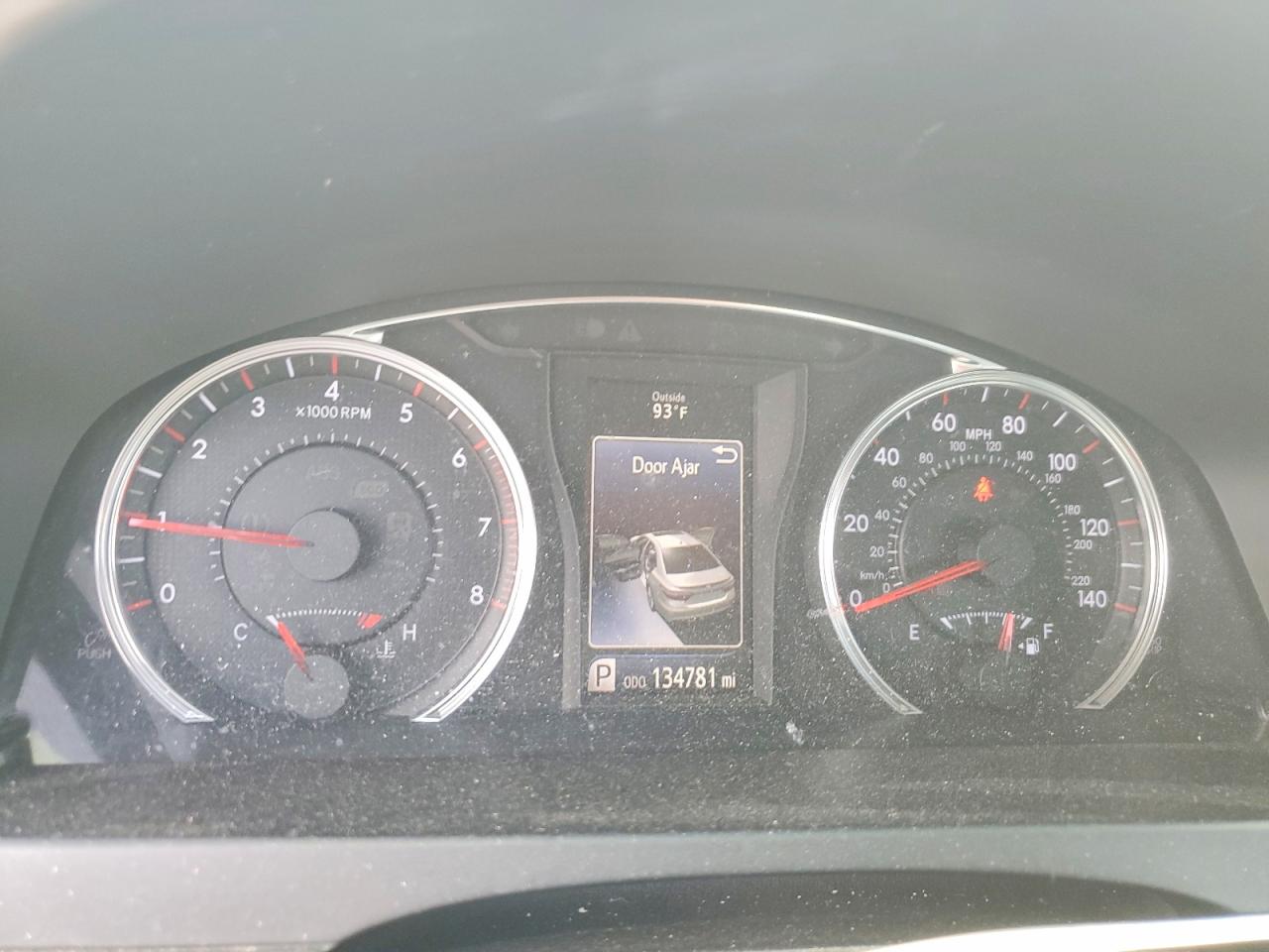 2017 TOYOTA CAMRY SE photo 25