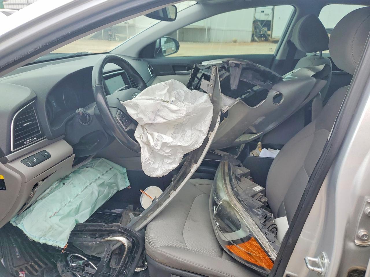 2018 HYUNDAI ELANTRA VALUE EDITION photo 13