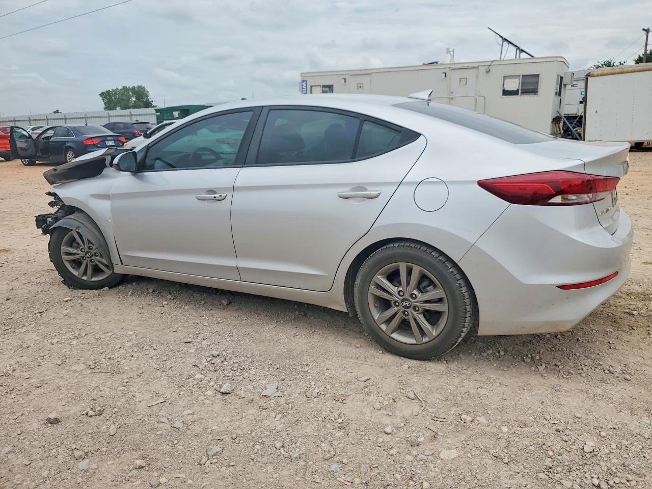 2018 HYUNDAI ELANTRA VALUE EDITION photo 3