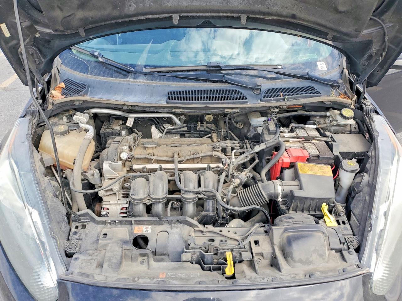2015 FORD FIESTA SE photo 21