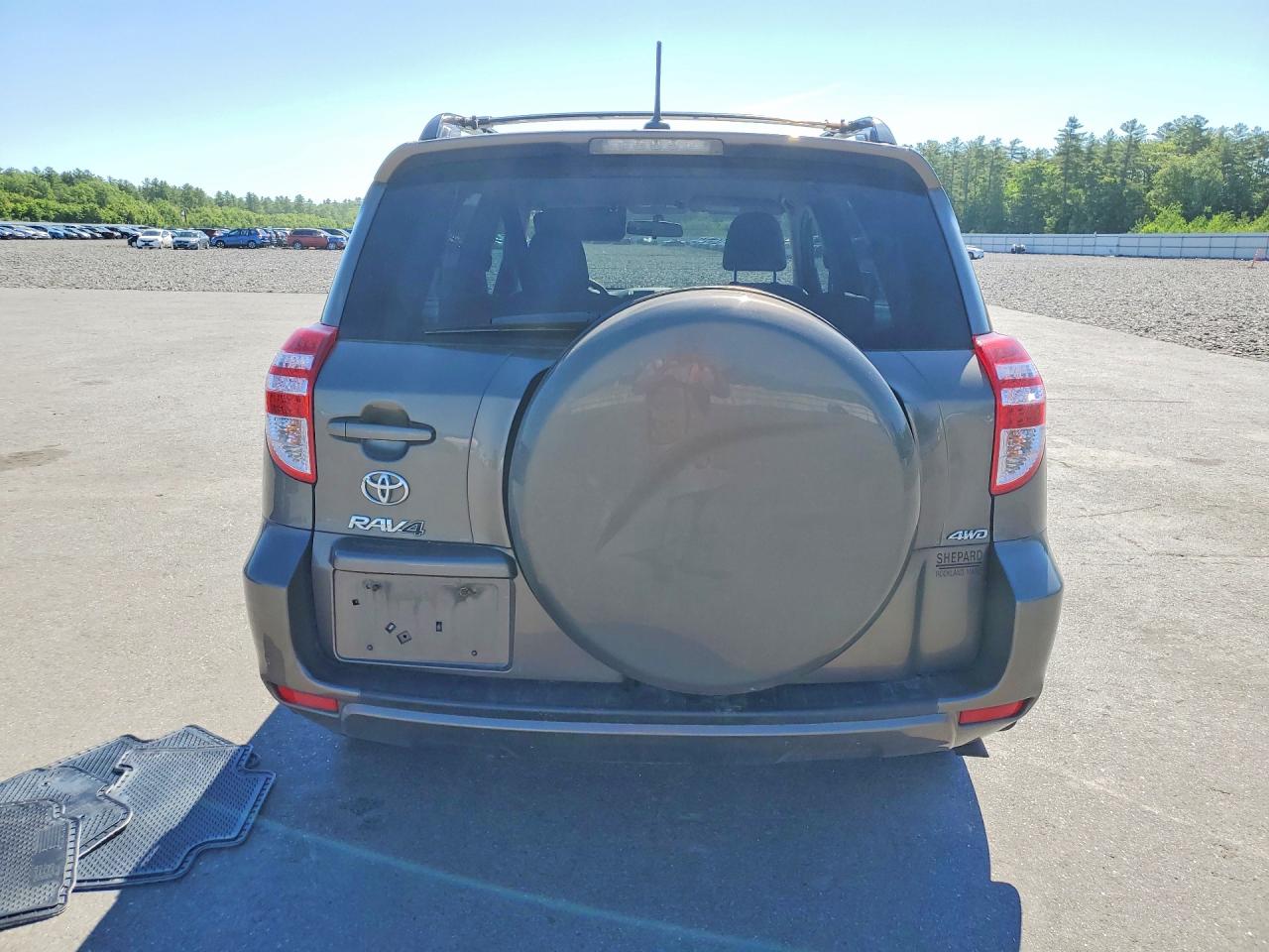 2012 TOYOTA RAV4 BASE photo 11