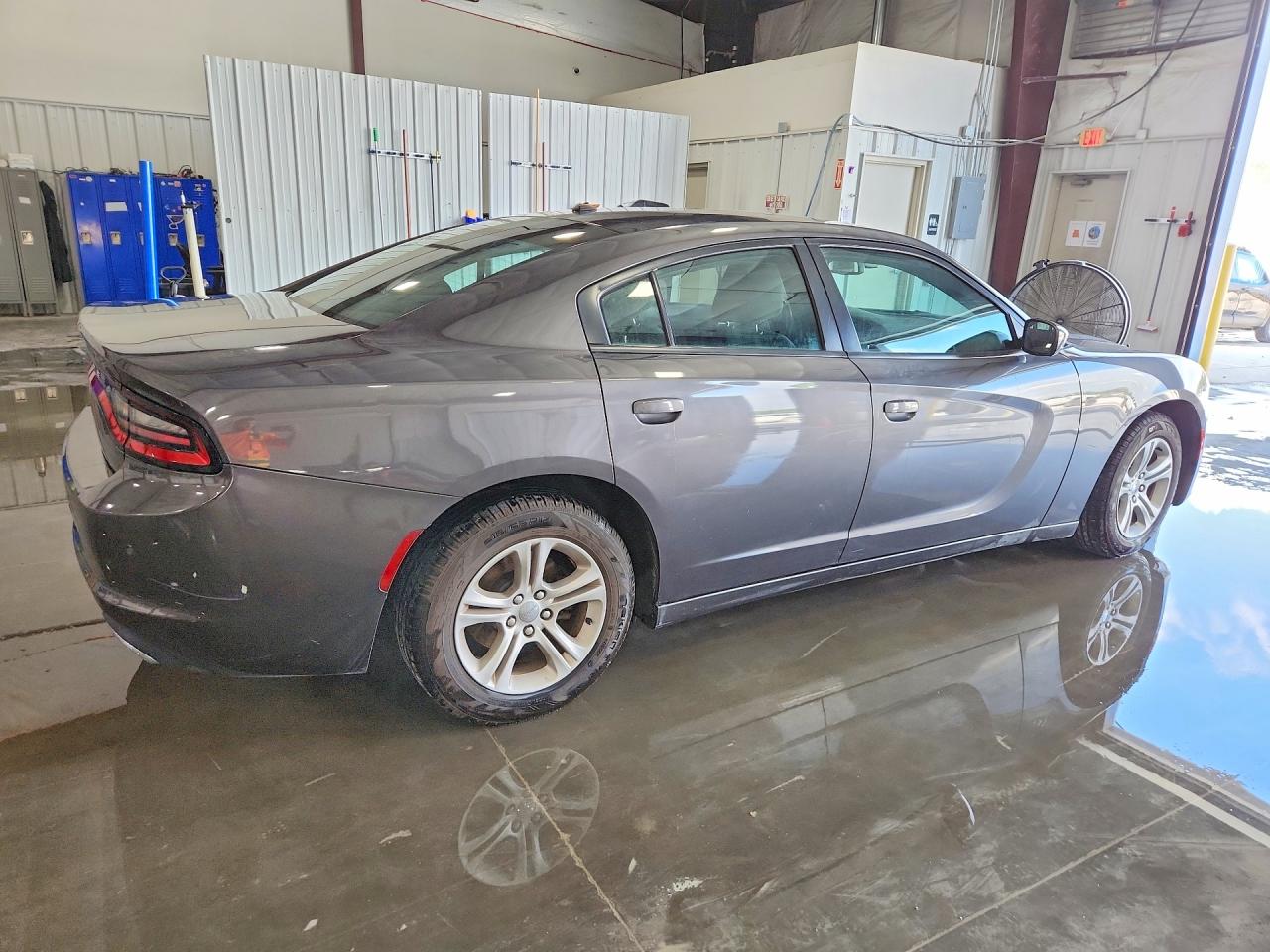 2016 DODGE CHARGER SE photo 3