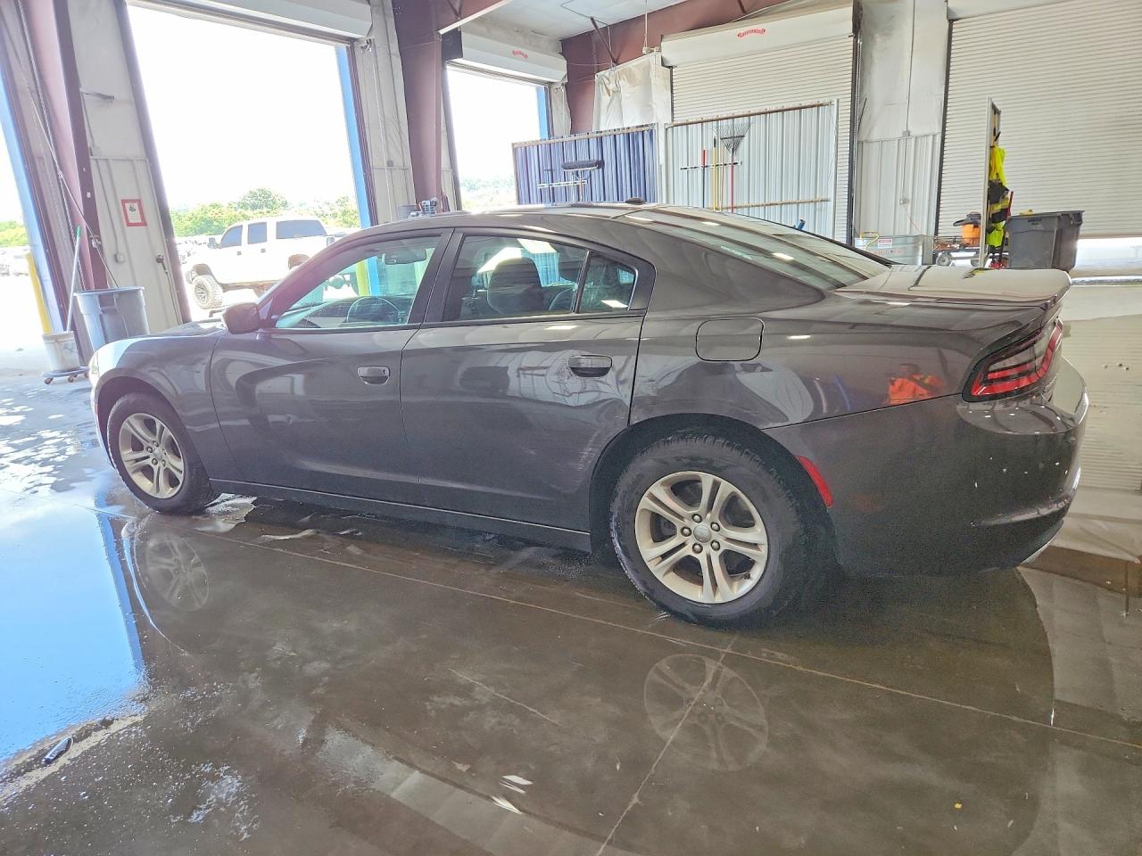 2016 DODGE CHARGER SE photo 2