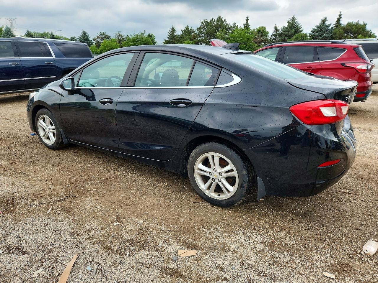 2017 CHEVROLET CRUZE LT photo 3