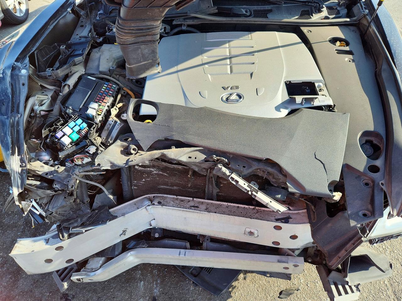 2013 LEXUS LS 460L photo 11