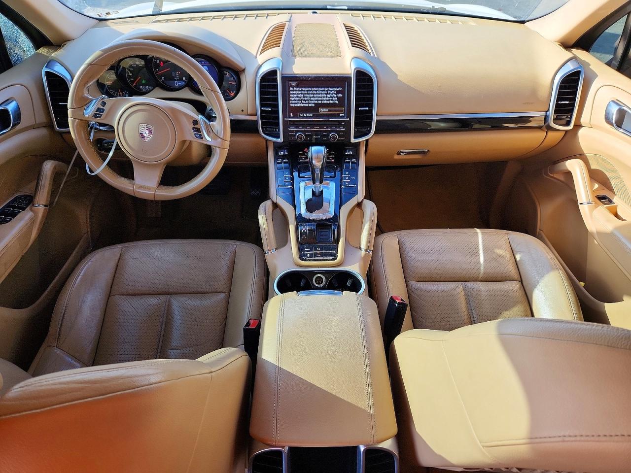 2011 PORSCHE CAYENNE photo 22