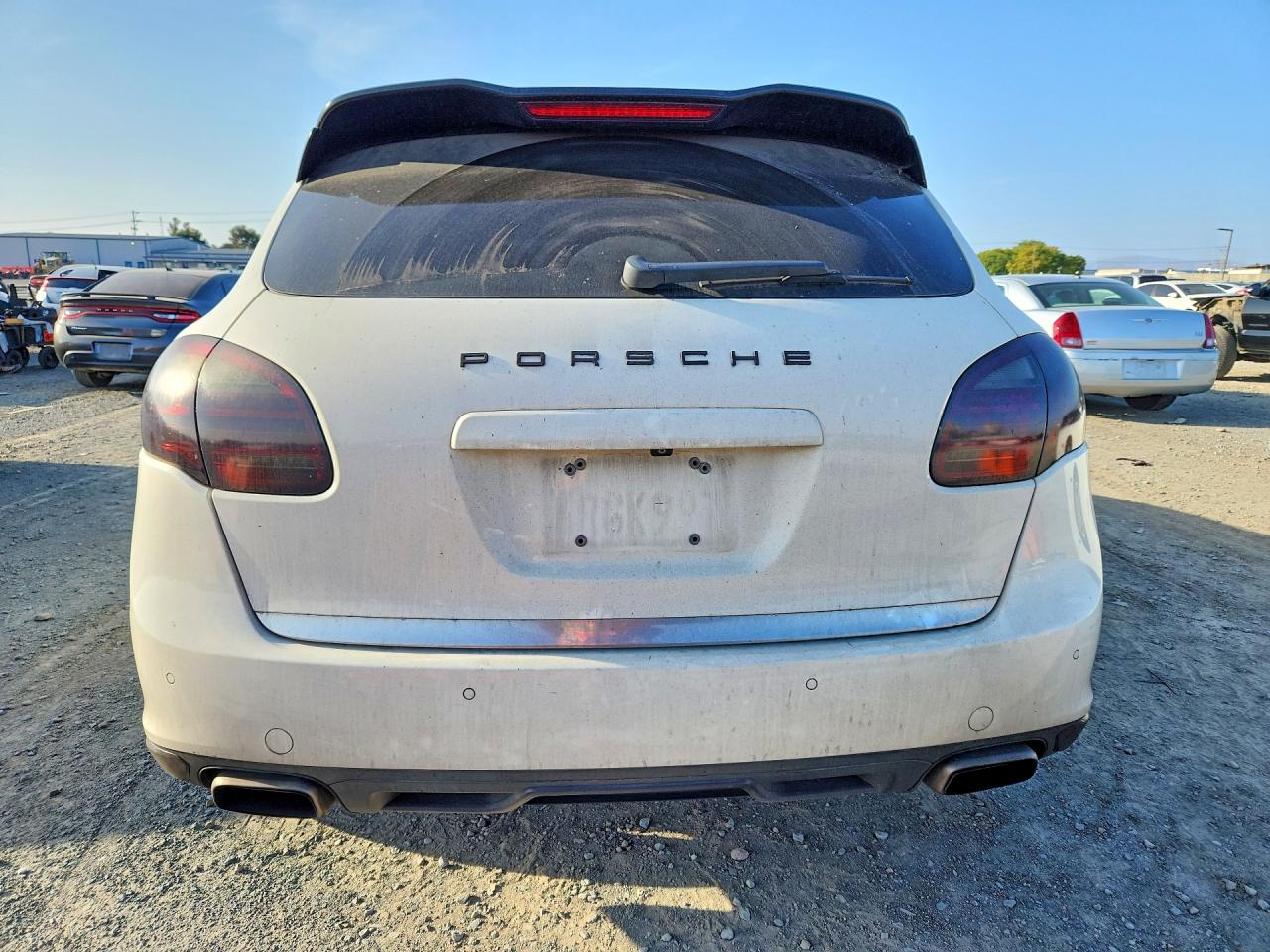 2011 PORSCHE CAYENNE photo 16