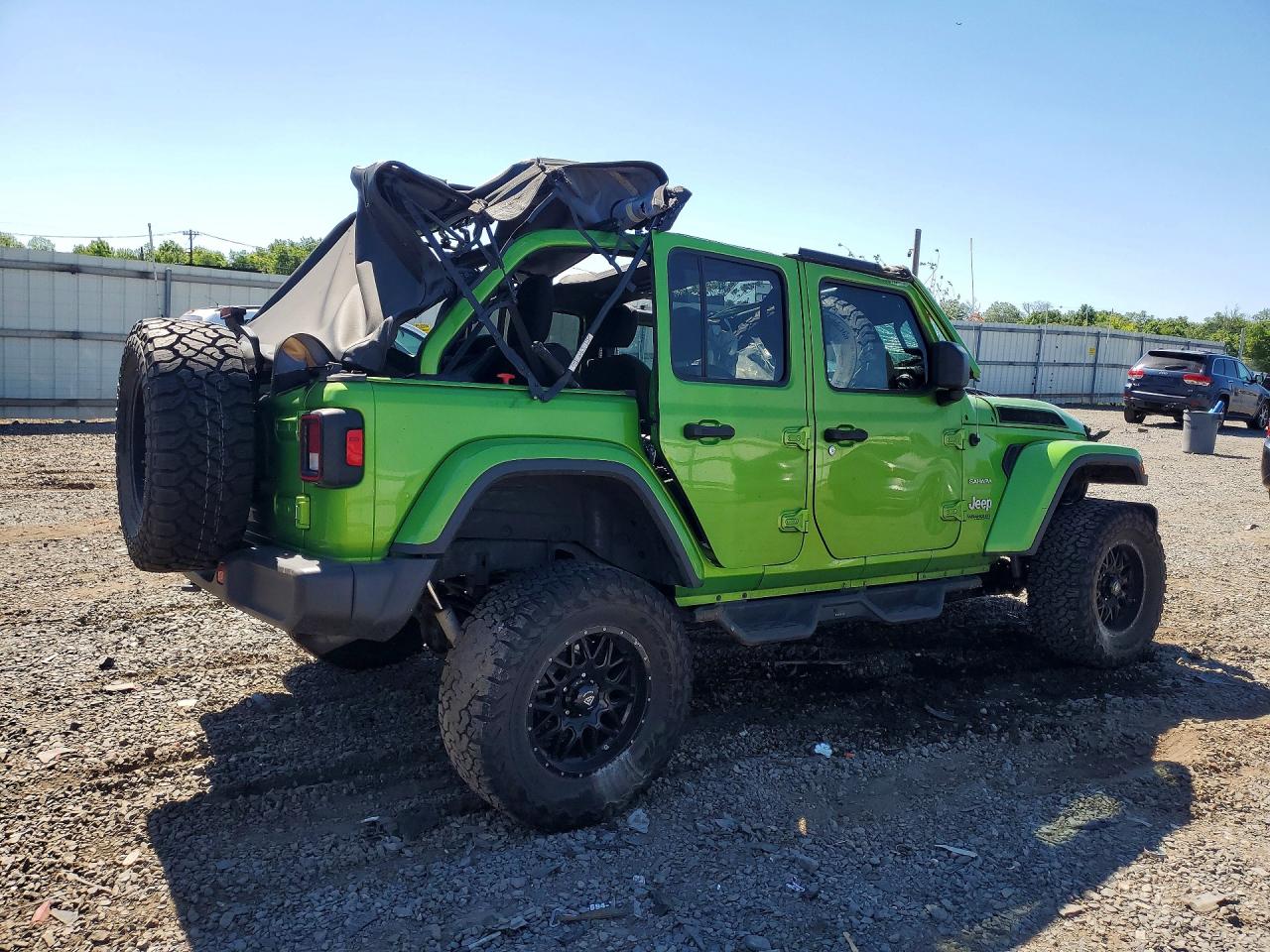 2019 JEEP WRANGLER UNLIMITED SAHARA photo 5