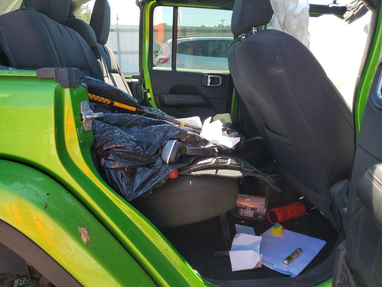 2019 JEEP WRANGLER UNLIMITED SAHARA photo 19