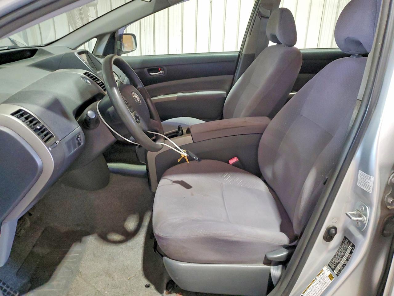 2007 TOYOTA PRIUS BASE photo 13