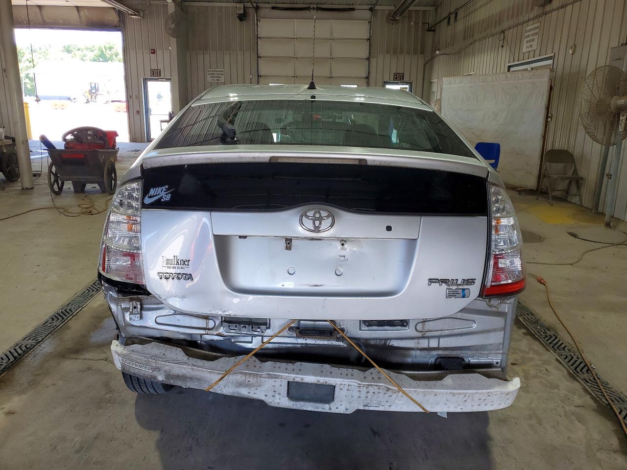2007 TOYOTA PRIUS BASE photo 11
