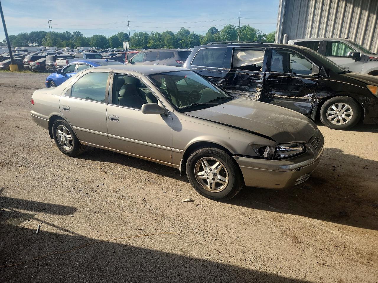 1999 TOYOTA CAMRY LE photo 7