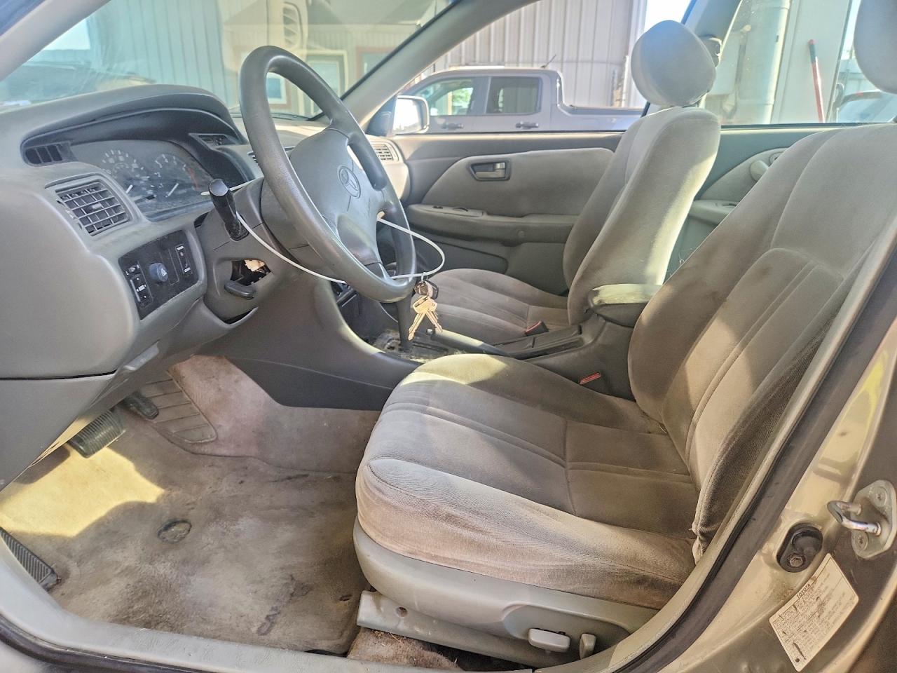 1999 TOYOTA CAMRY LE photo 13