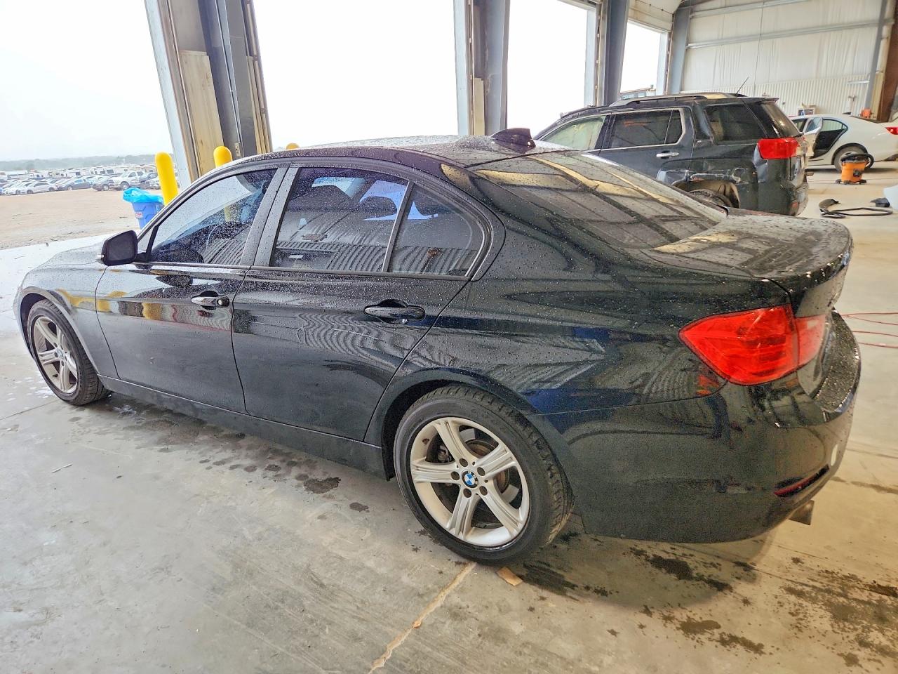 2014 BMW 320 I XDRIVE photo 3