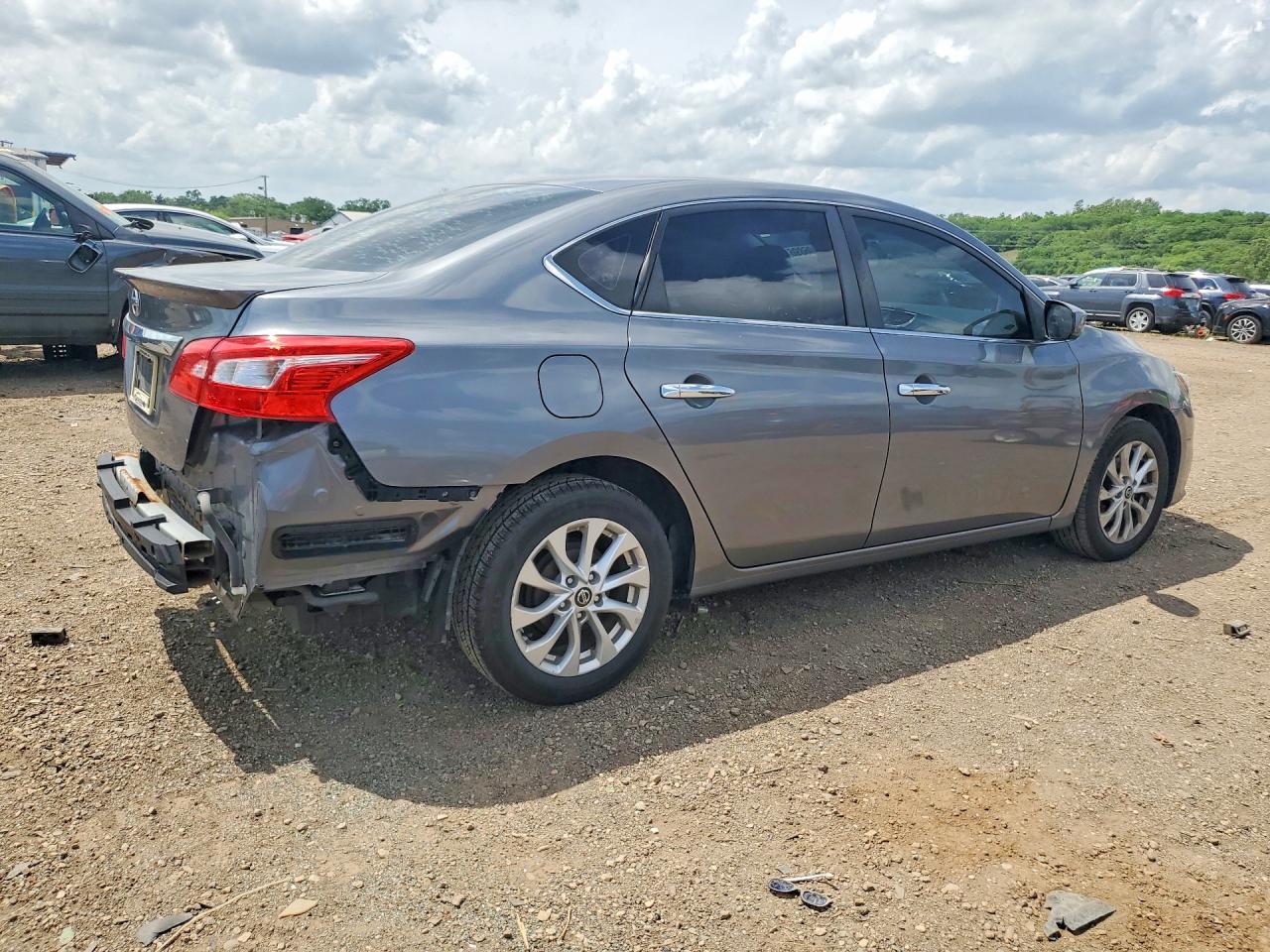 2018 NISSAN SENTRA S photo 5