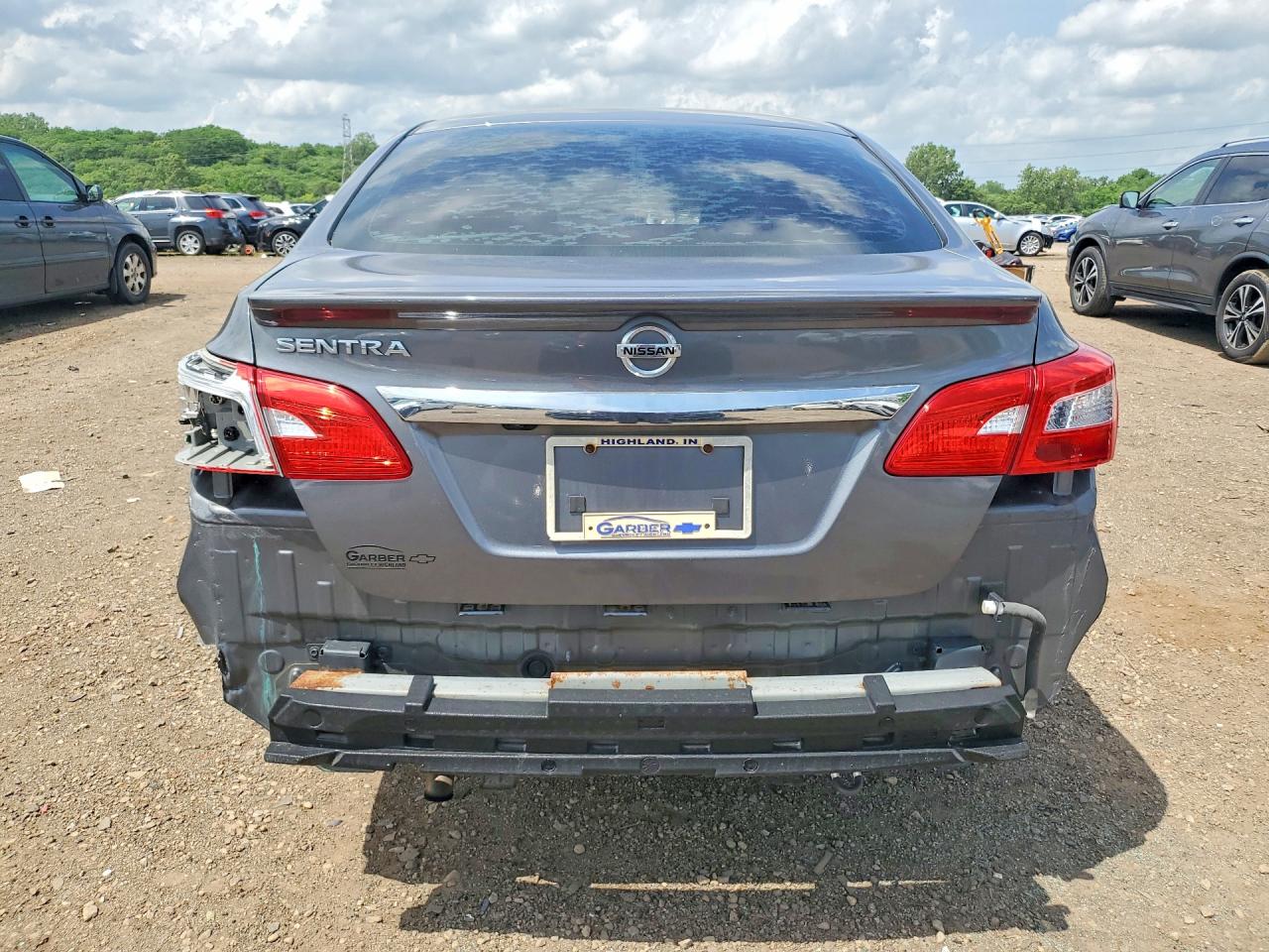 2018 NISSAN SENTRA S photo 11