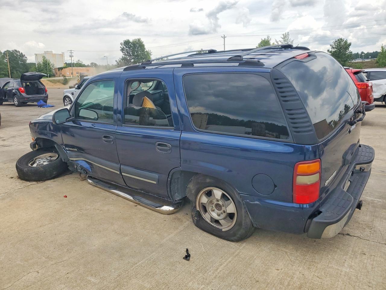 2003 CHEVROLET TAHOE C1500 photo 3