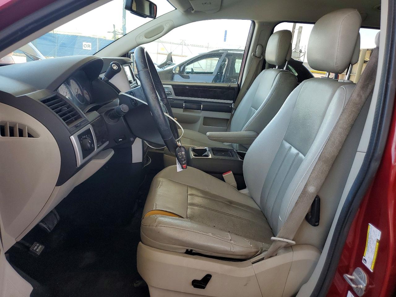 2010 DODGE GRAND CARAVAN SXT photo 19