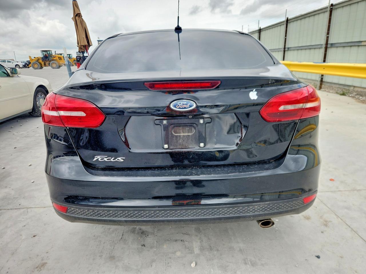 2018 FORD FOCUS S photo 11