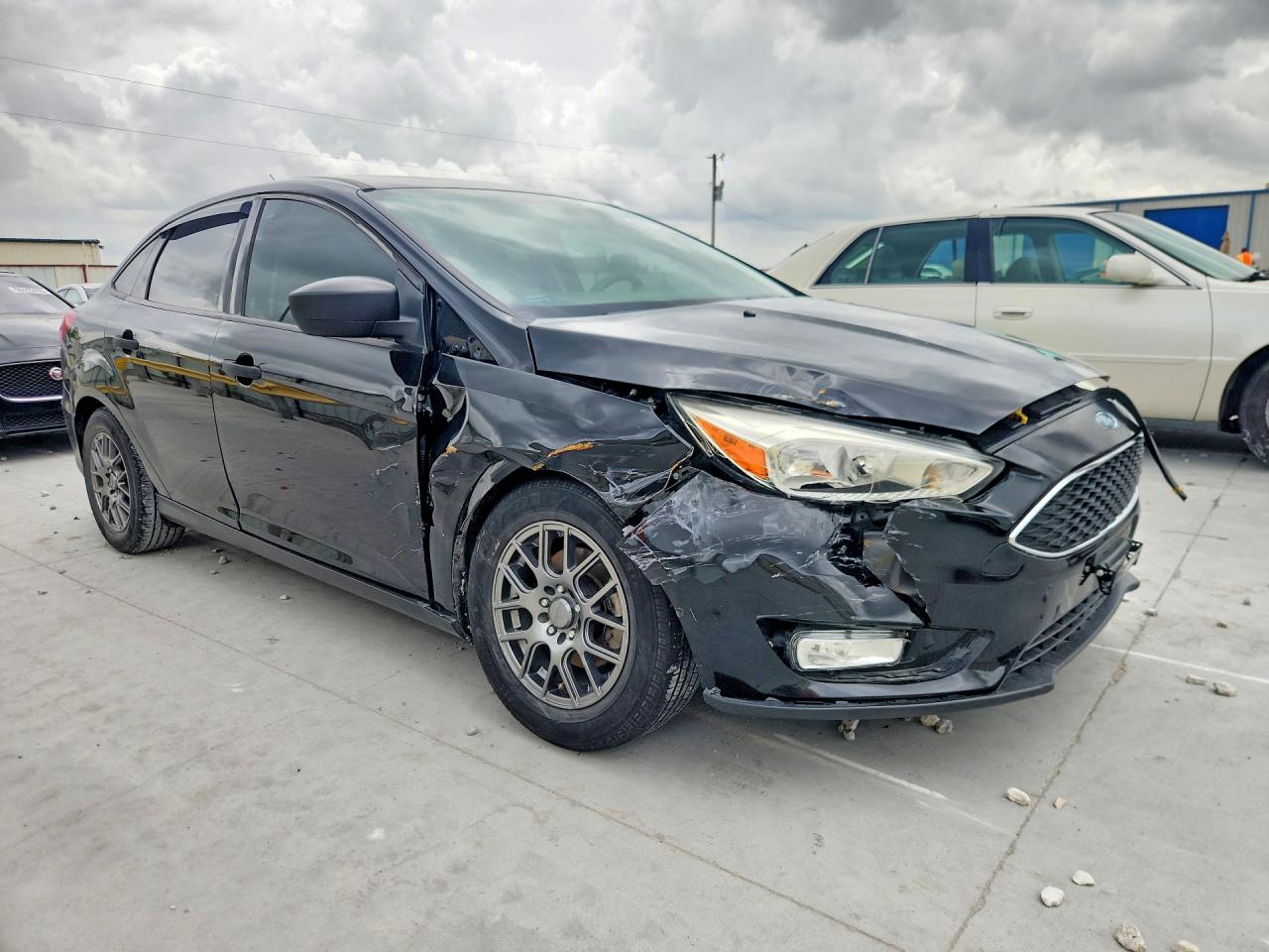 2018 FORD FOCUS S photo 7