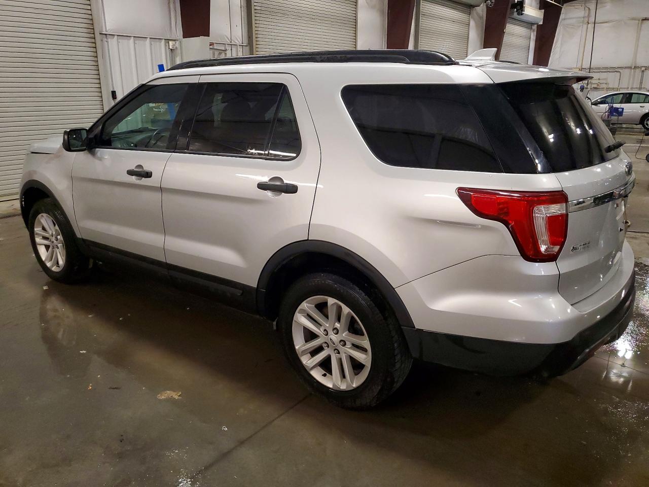 2017 FORD EXPLORER photo 3