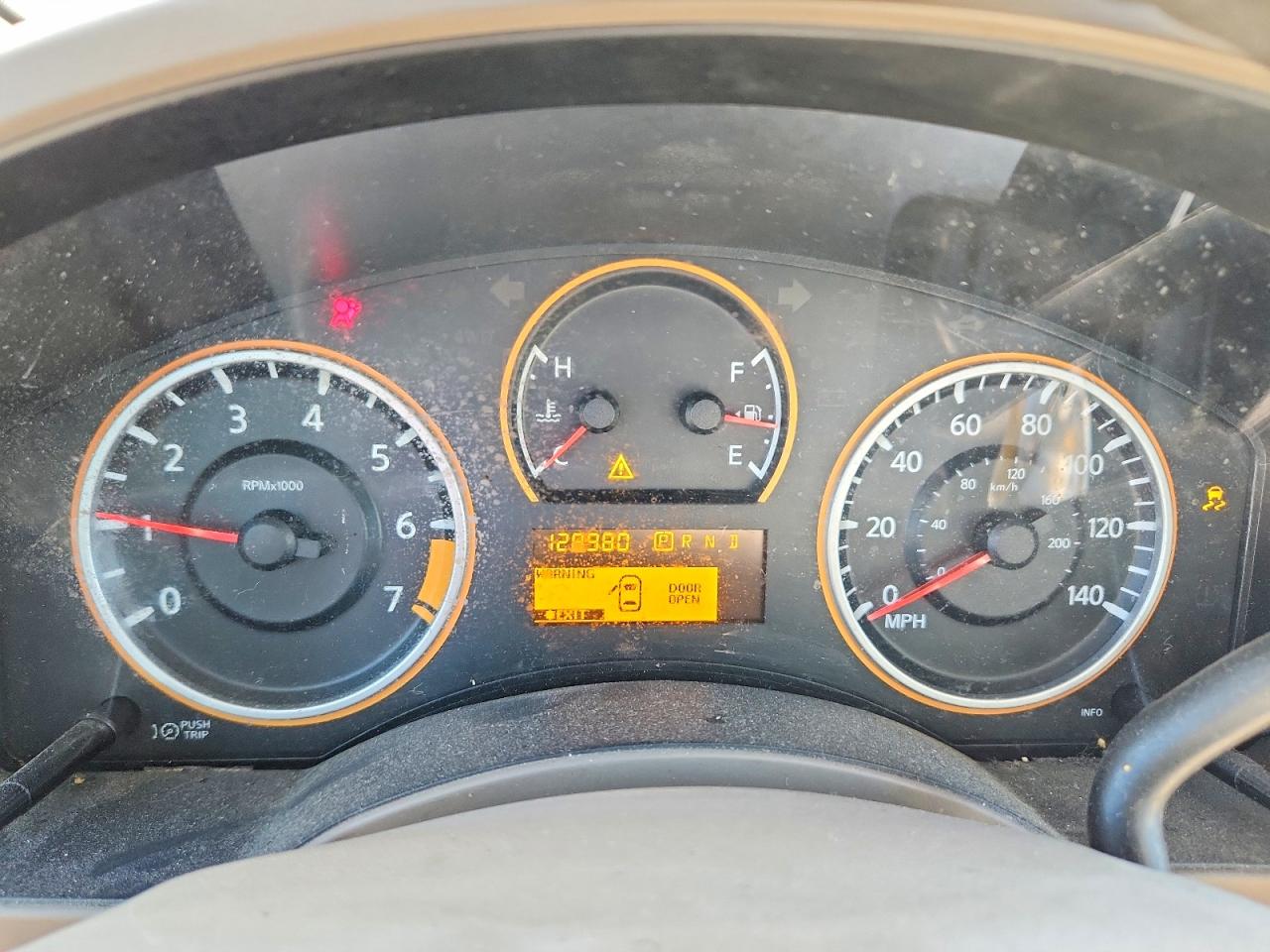 2012 NISSAN TITAN S photo 17