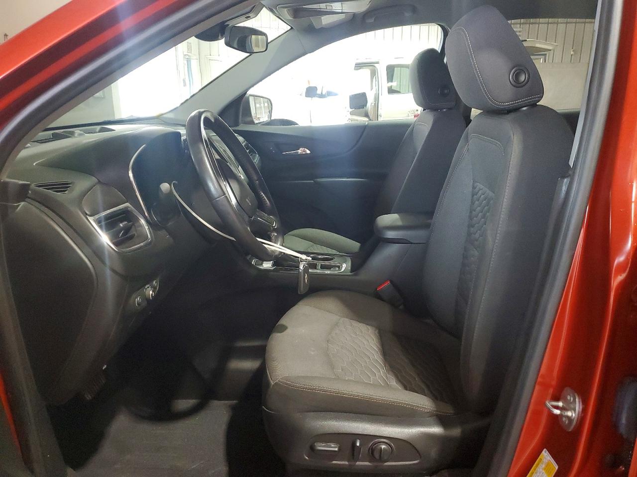 2020 CHEVROLET EQUINOX LT photo 13