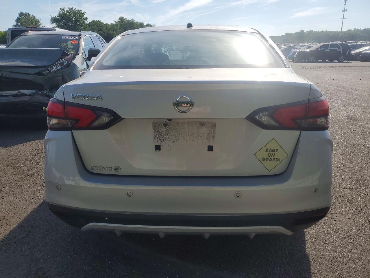 2020 NISSAN VERSA S photo 16