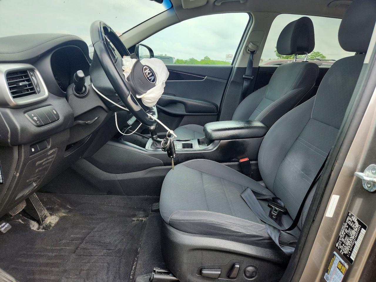 2016 KIA SORENTO LX photo 13