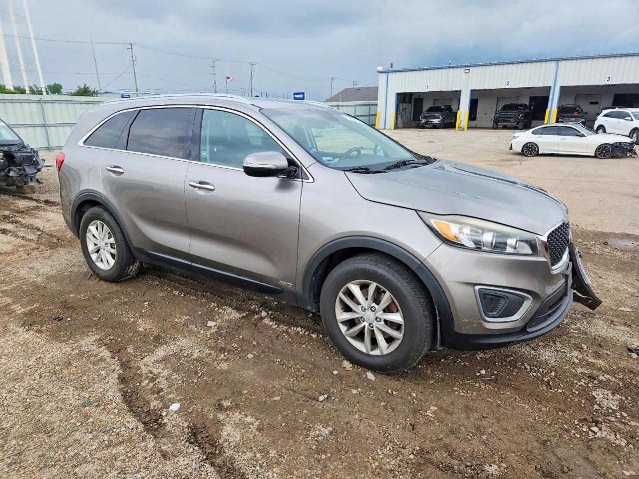 2016 KIA SORENTO LX photo 7