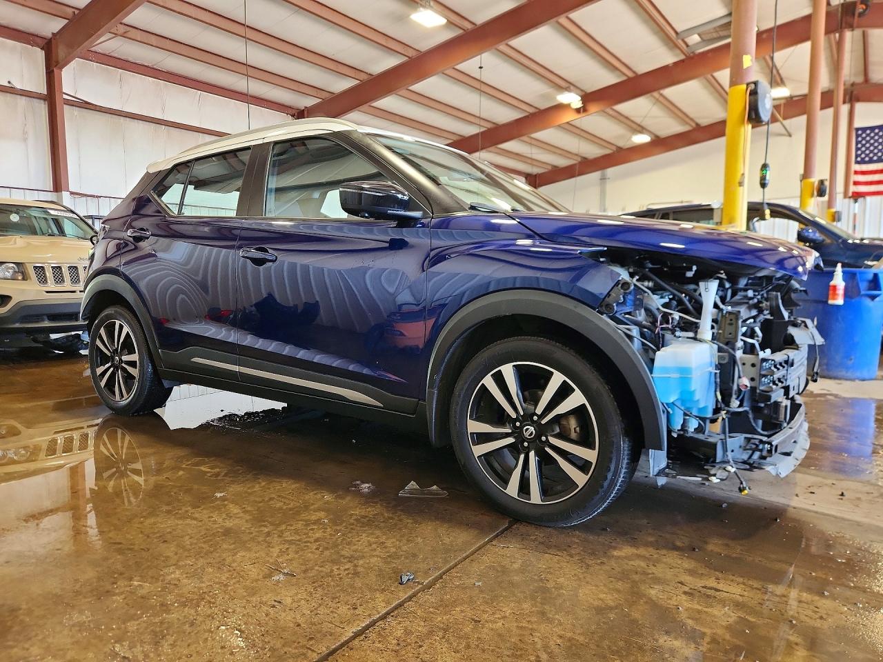 2019 NISSAN KICKS SR photo 7