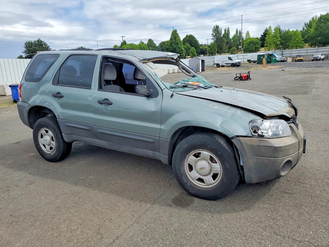 2005 FORD ESCAPE XLS photo 4