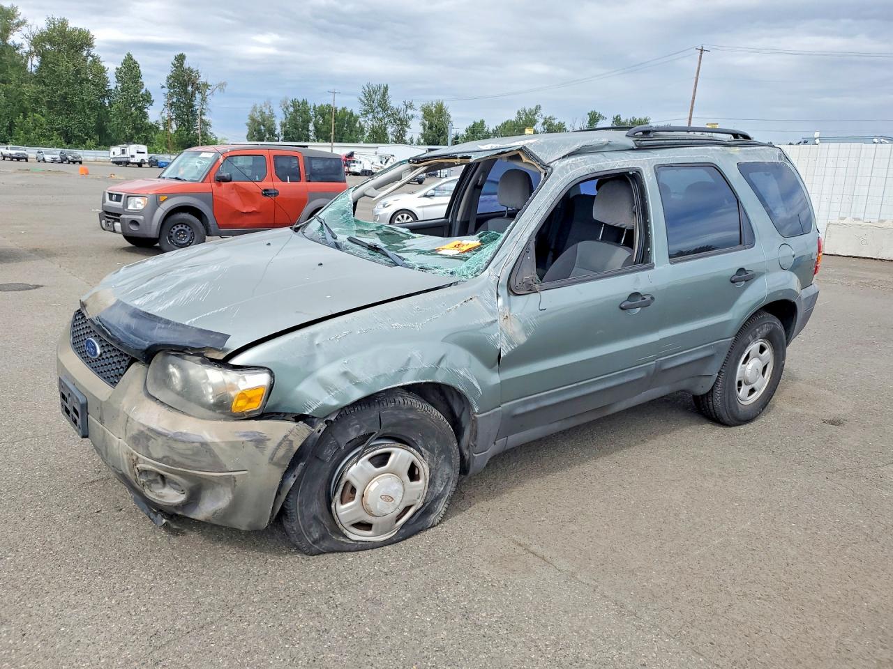 2005 FORD ESCAPE