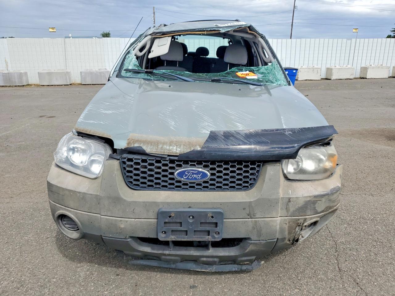 2005 FORD ESCAPE XLS photo 5