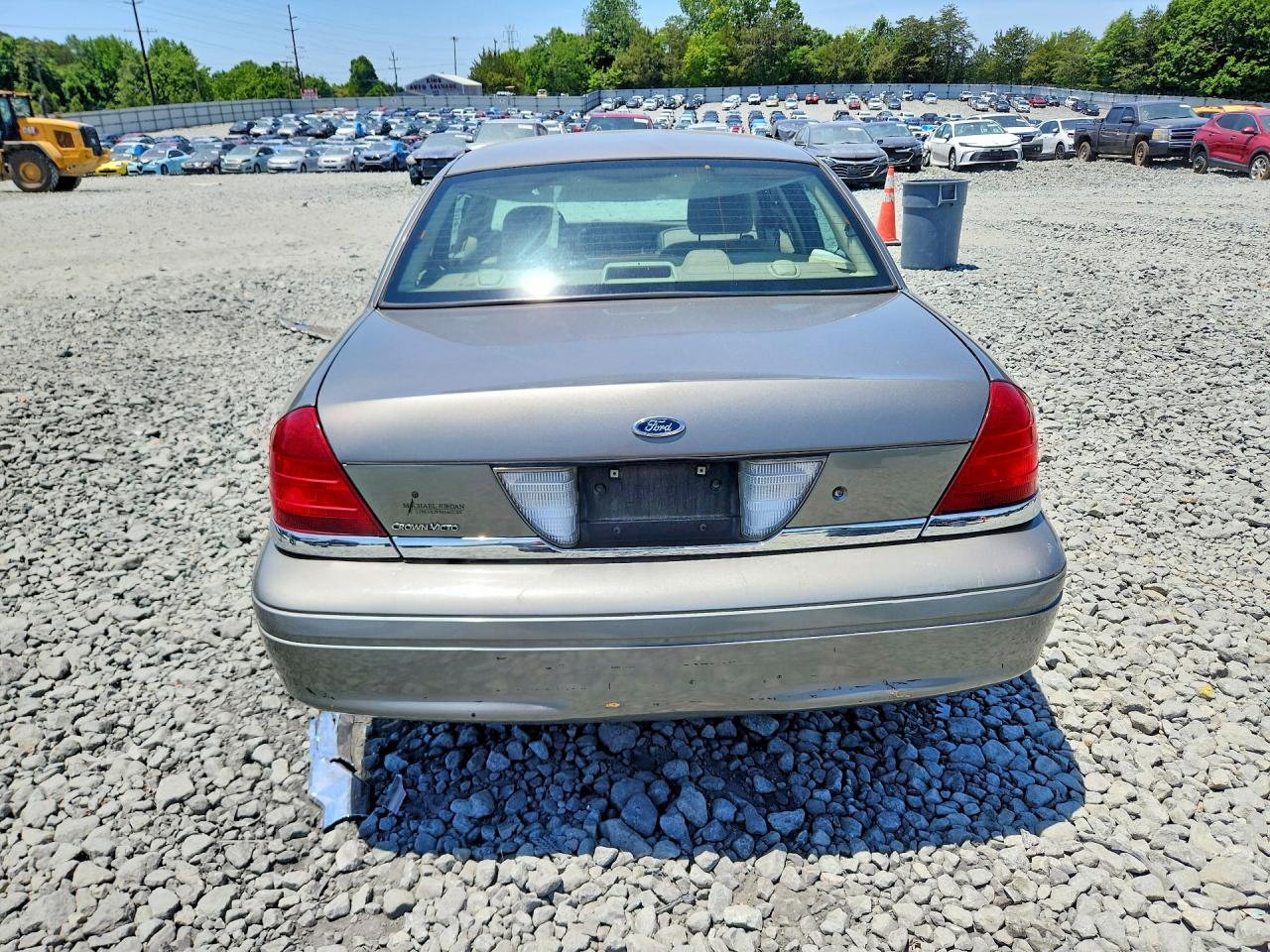 2004 FORD CROWN VICTORIA photo 6