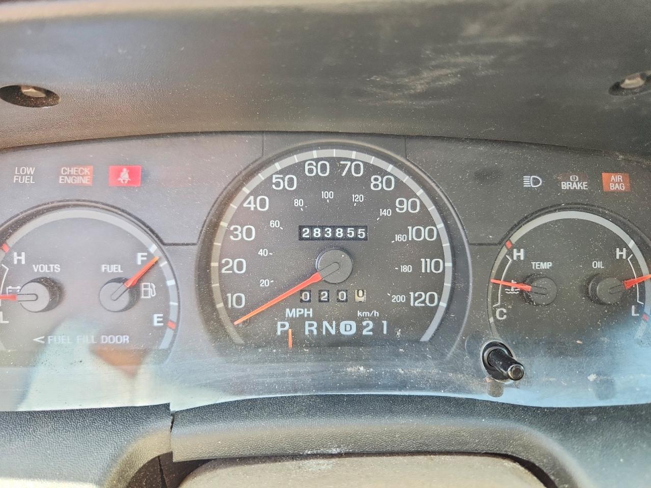 2004 FORD CROWN VICTORIA photo 9