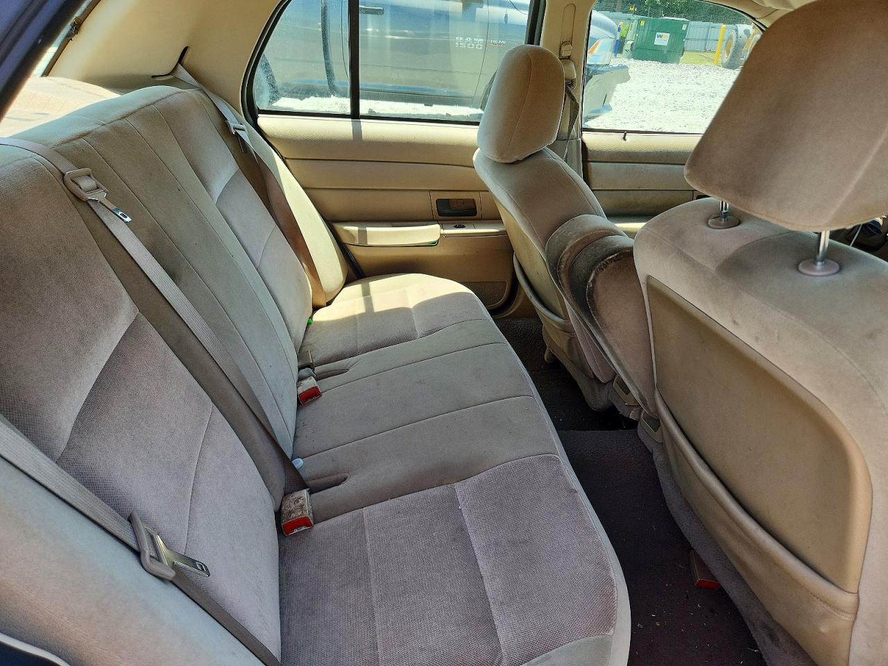 2004 FORD CROWN VICTORIA photo 10