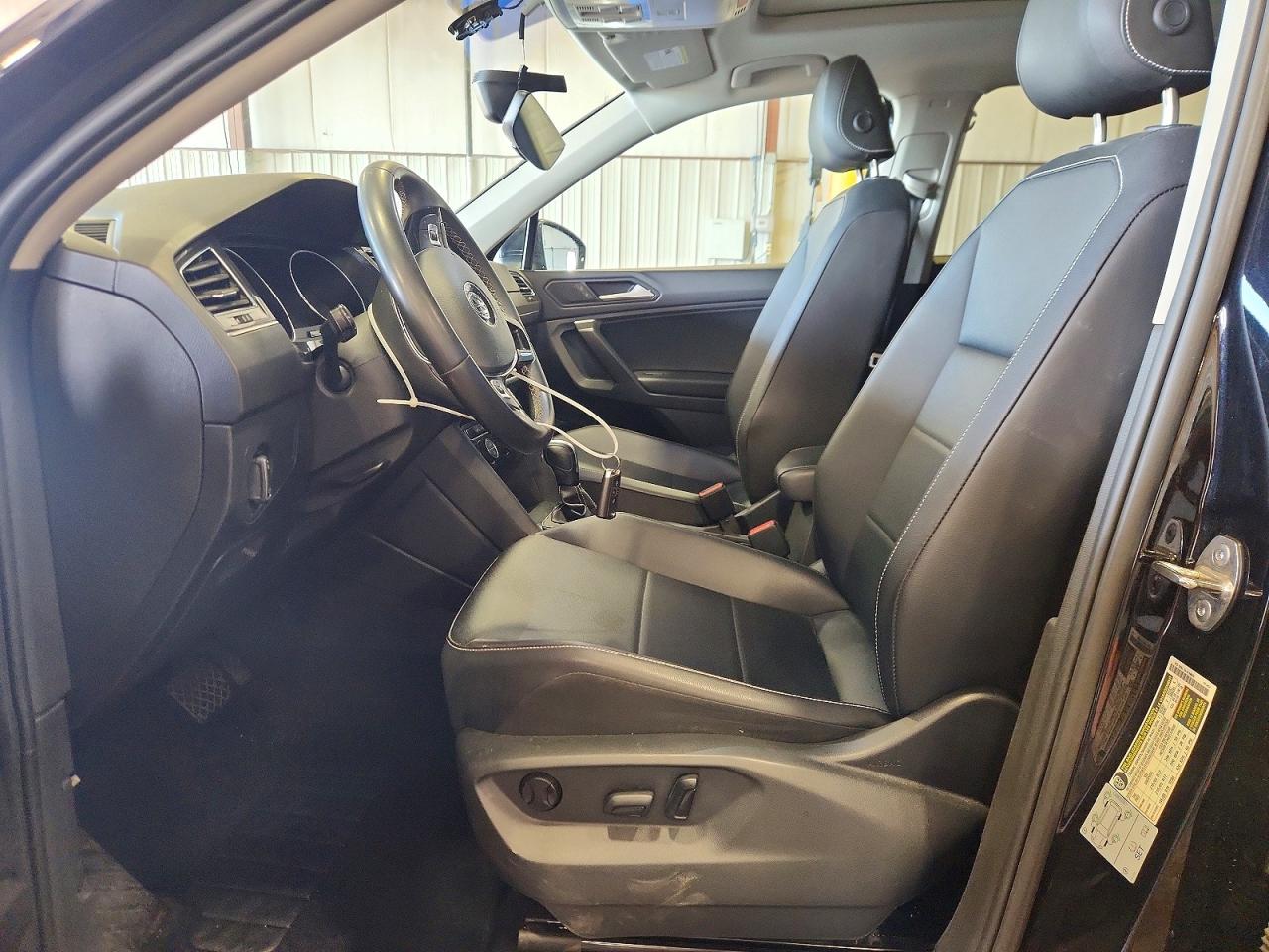 2021 VOLKSWAGEN TIGUAN SE photo 19