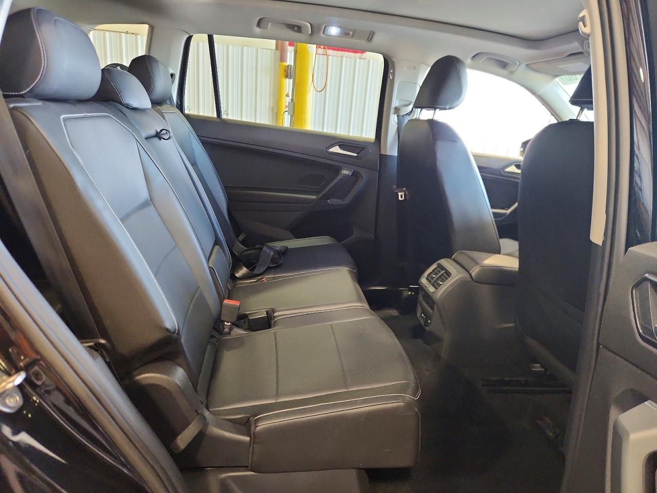 2021 VOLKSWAGEN TIGUAN SE photo 31
