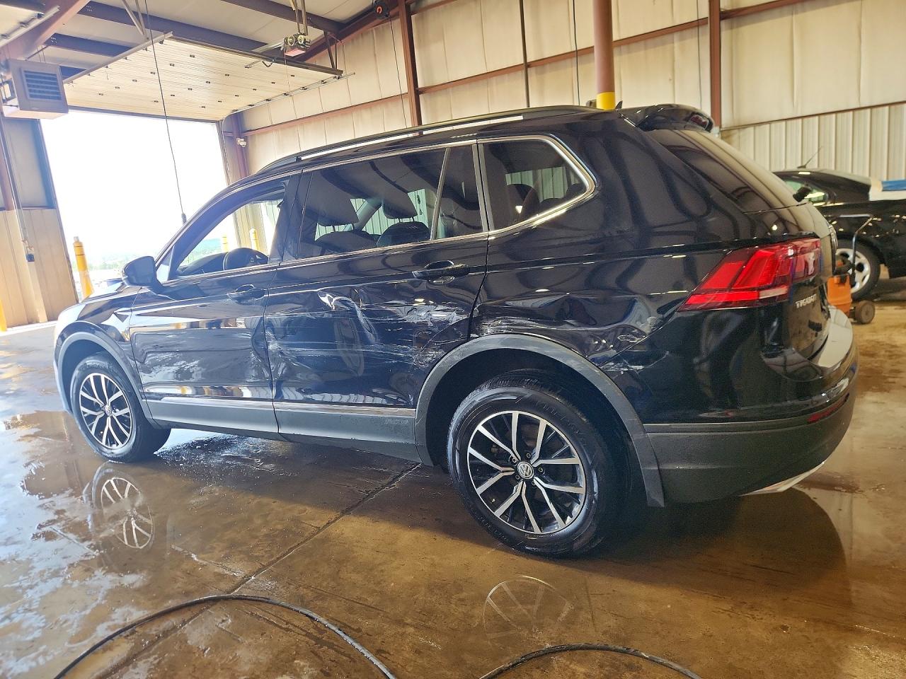 2021 VOLKSWAGEN TIGUAN SE photo 4