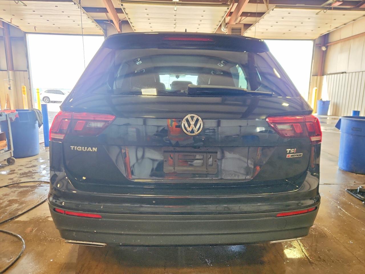 2021 VOLKSWAGEN TIGUAN SE photo 16