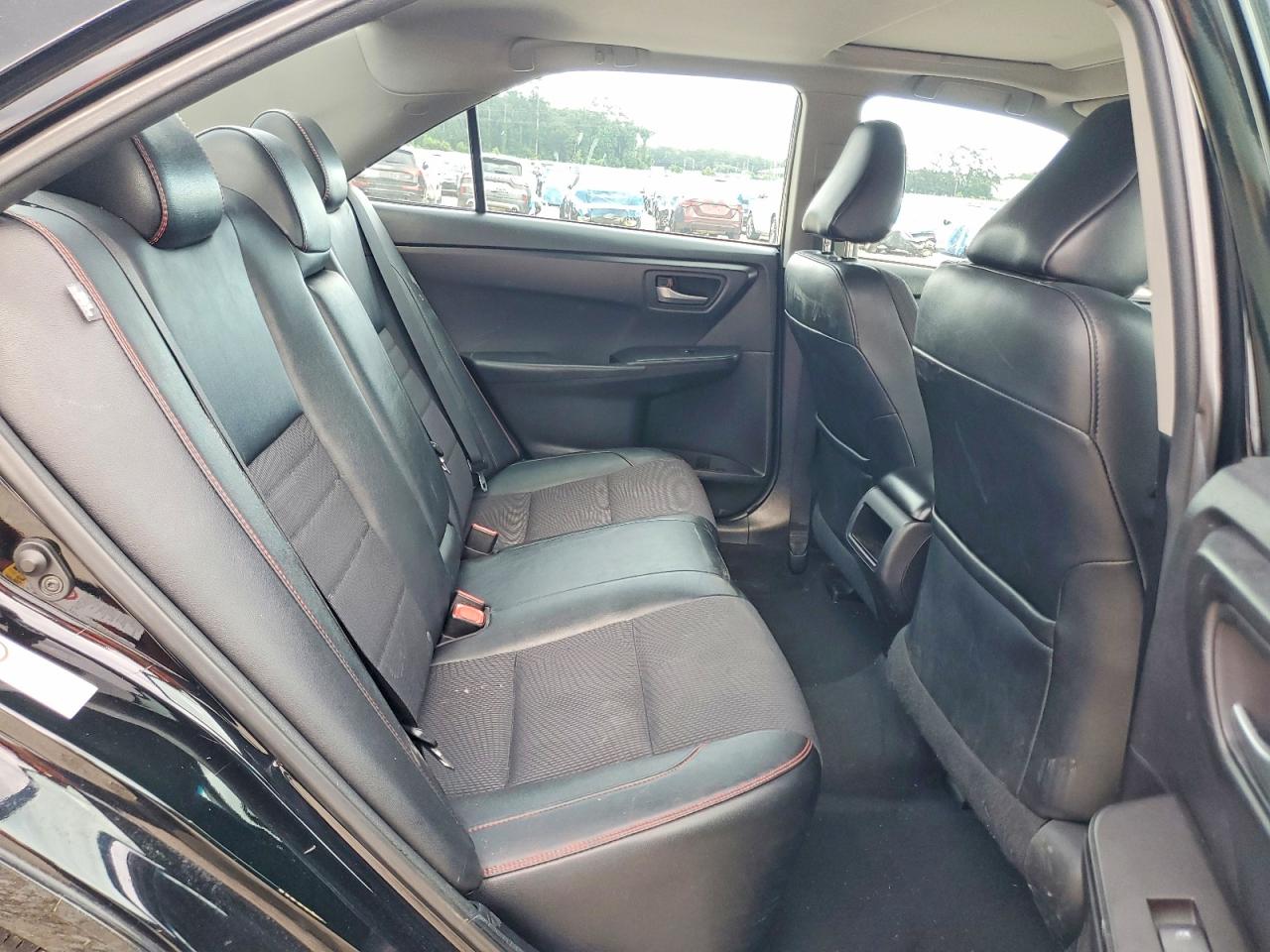 2017 TOYOTA CAMRY SE photo 28