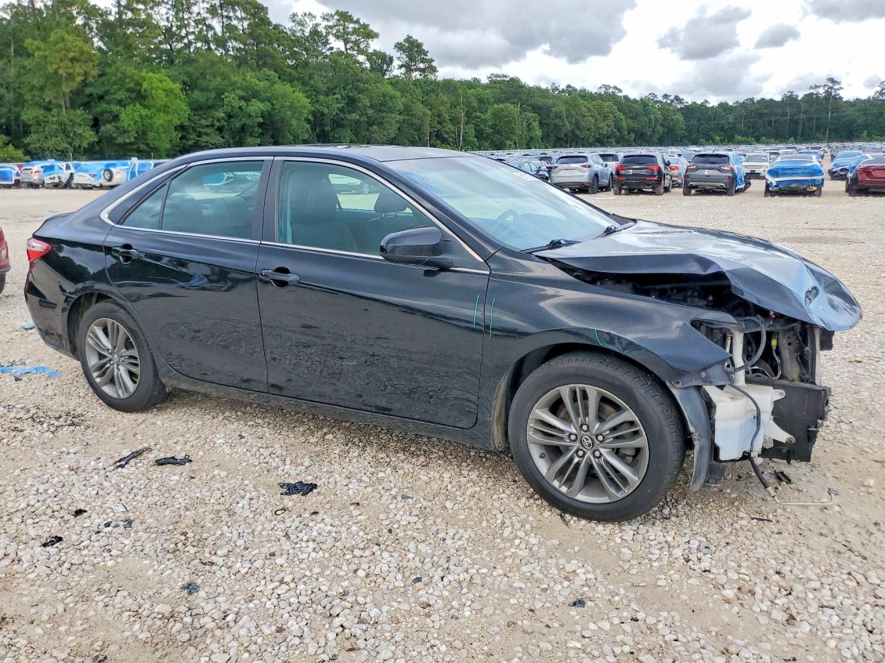 2017 TOYOTA CAMRY SE photo 10