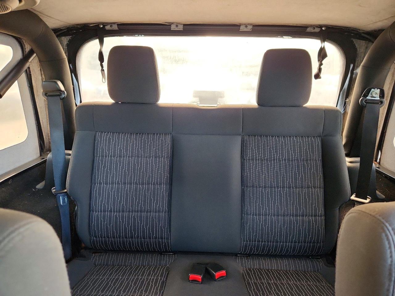 2011 JEEP WRANGLER SPORT photo 19