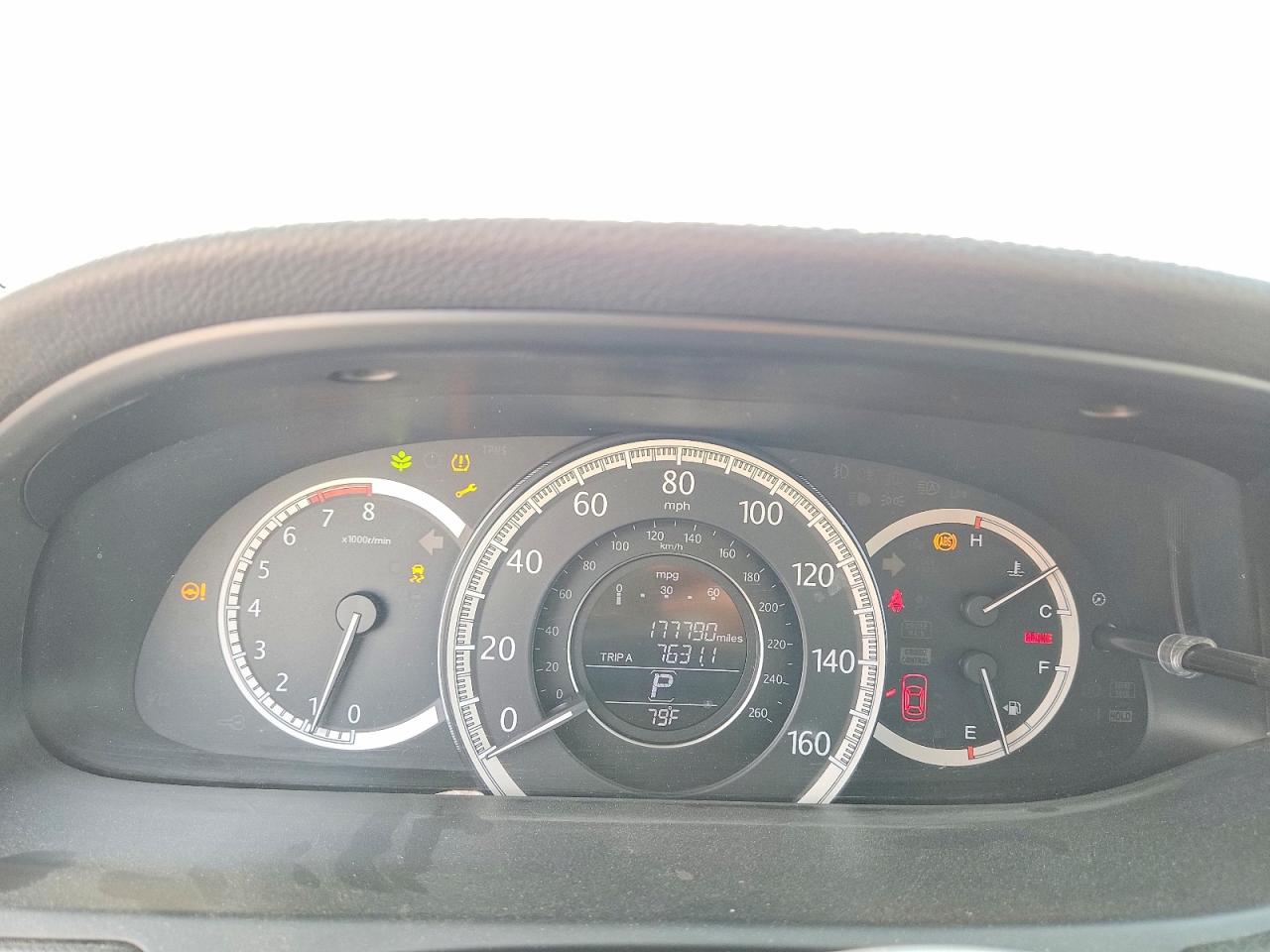 2014 HONDA ACCORD LX photo 25