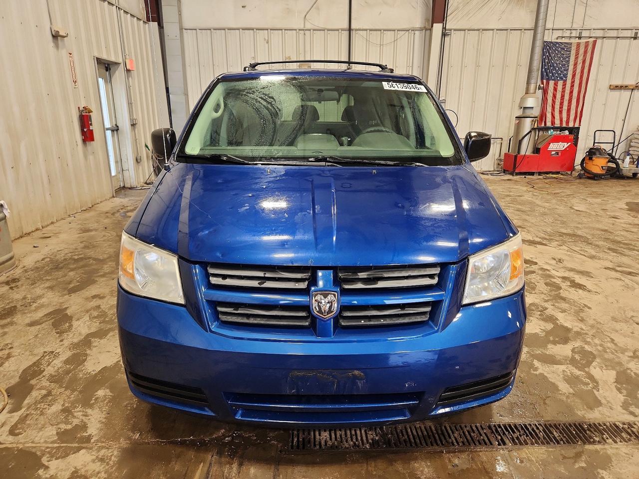 2010 DODGE GRAND CARAVAN SE photo 9
