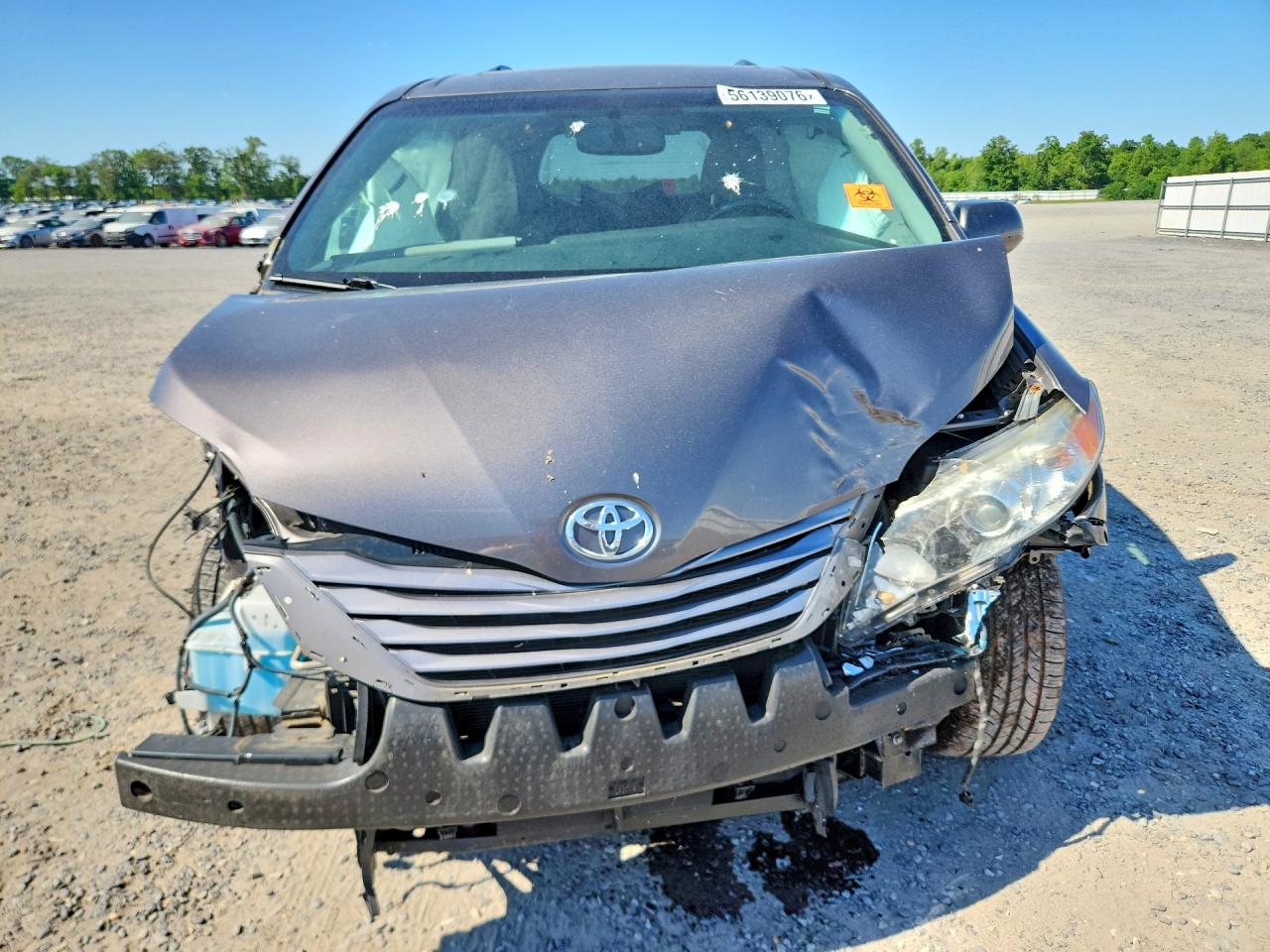 2016 TOYOTA SIENNA XLE PREMIUM 7-PASSENGER photo 9